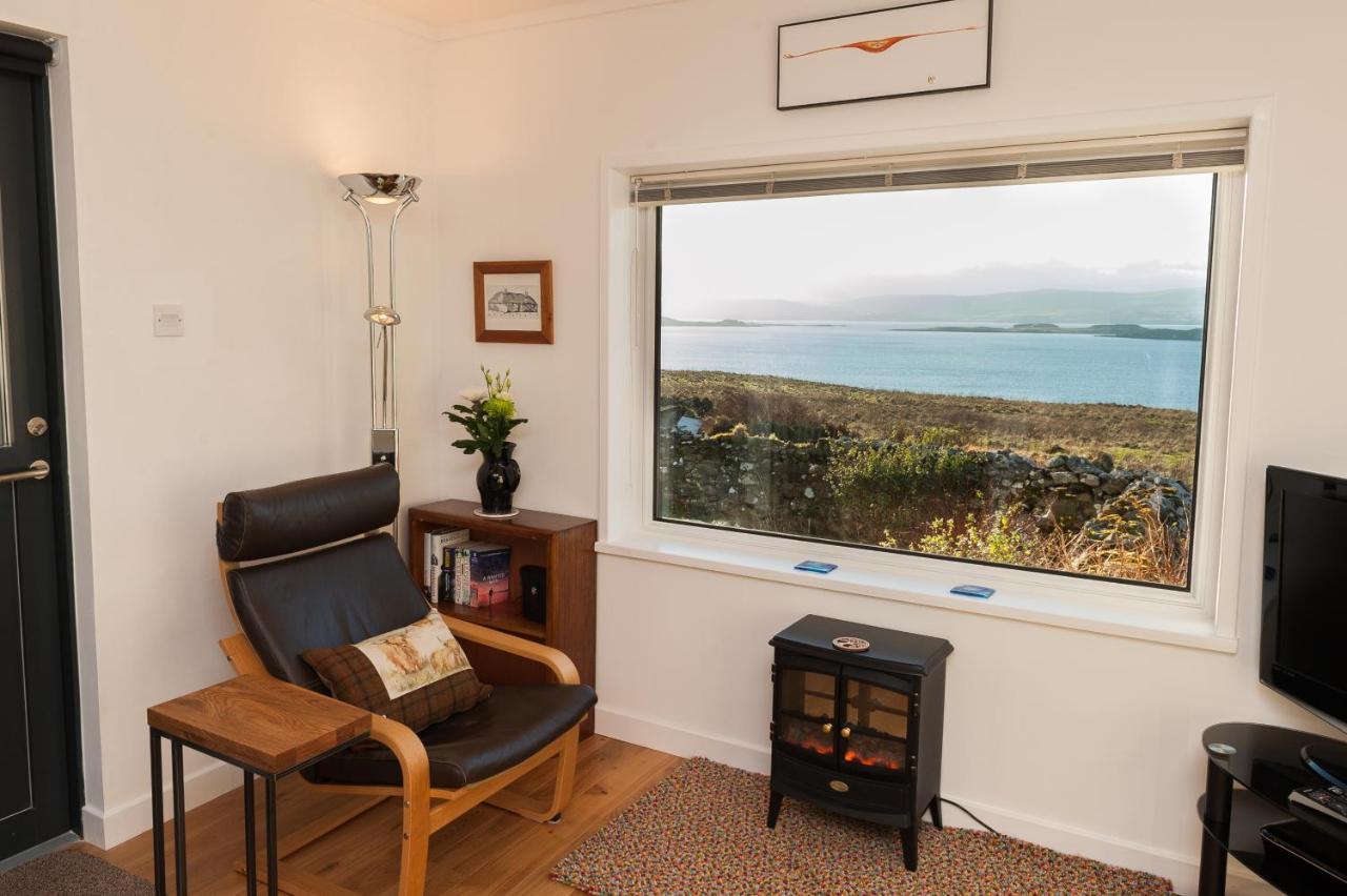 An Cala Beag Self Catering Apartment On The Waternish Peninsula Hallin Eksteriør billede