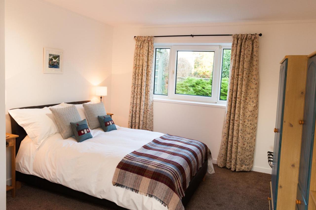 An Cala Beag Self Catering Apartment On The Waternish Peninsula Hallin Eksteriør billede